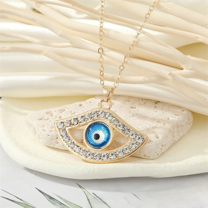 Evil eye neck chain Color :- golden,  silver chain