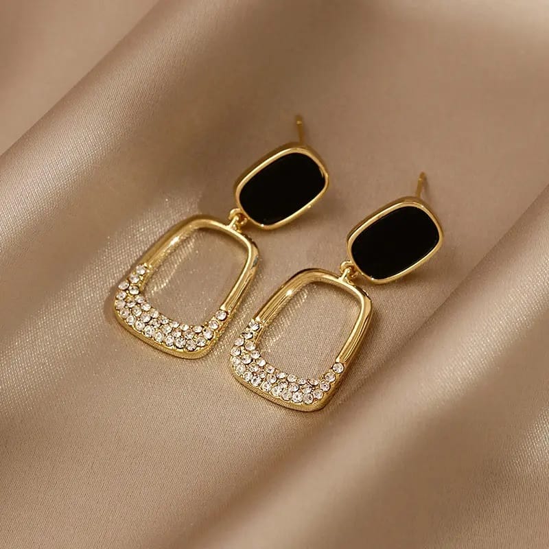 Anti tarnish earings for women