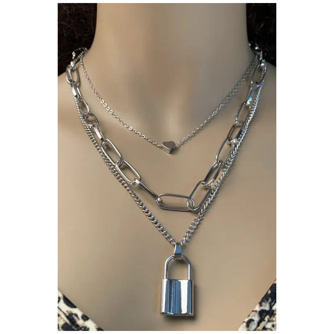 Multilayer lock chain for women