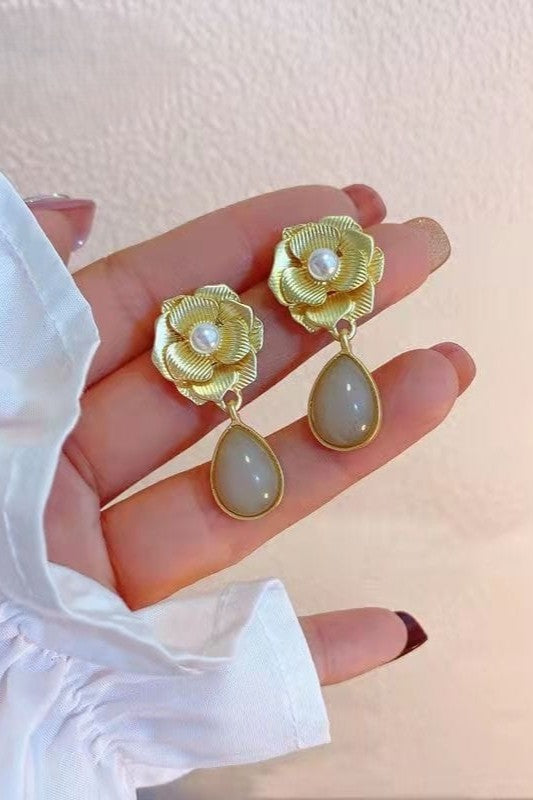 Flower and Pearl Earrings