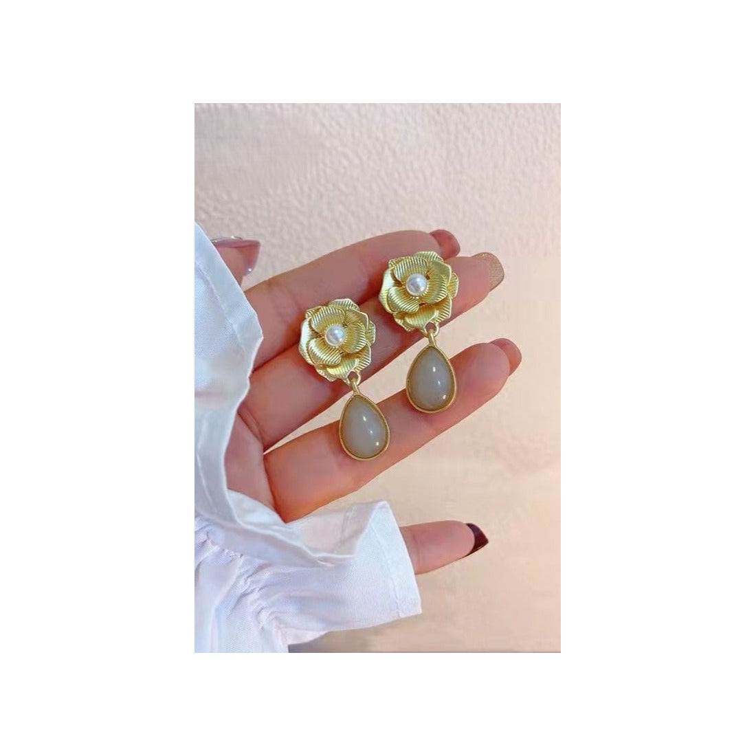 Flower and Pearl Earrings