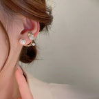Luxury flower ear studsColor specifications :- GoldenReady stock available