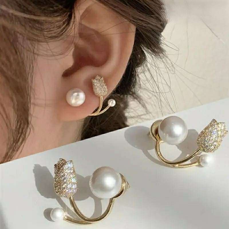 Luxury flower ear studsColor specifications :- GoldenReady stock available