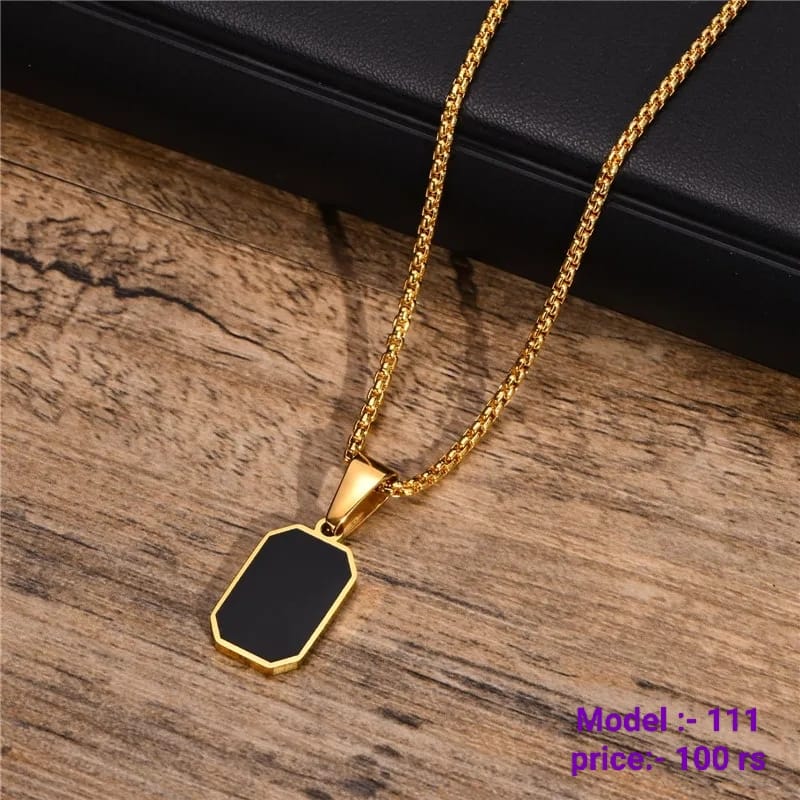 Men's Fashionable NecklaceMaterial:- Alloy zincColor ;- Gold and Silver