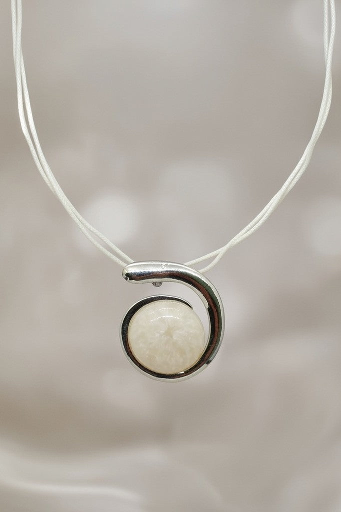 Silver Plated White Cabochon Pendant Necklace