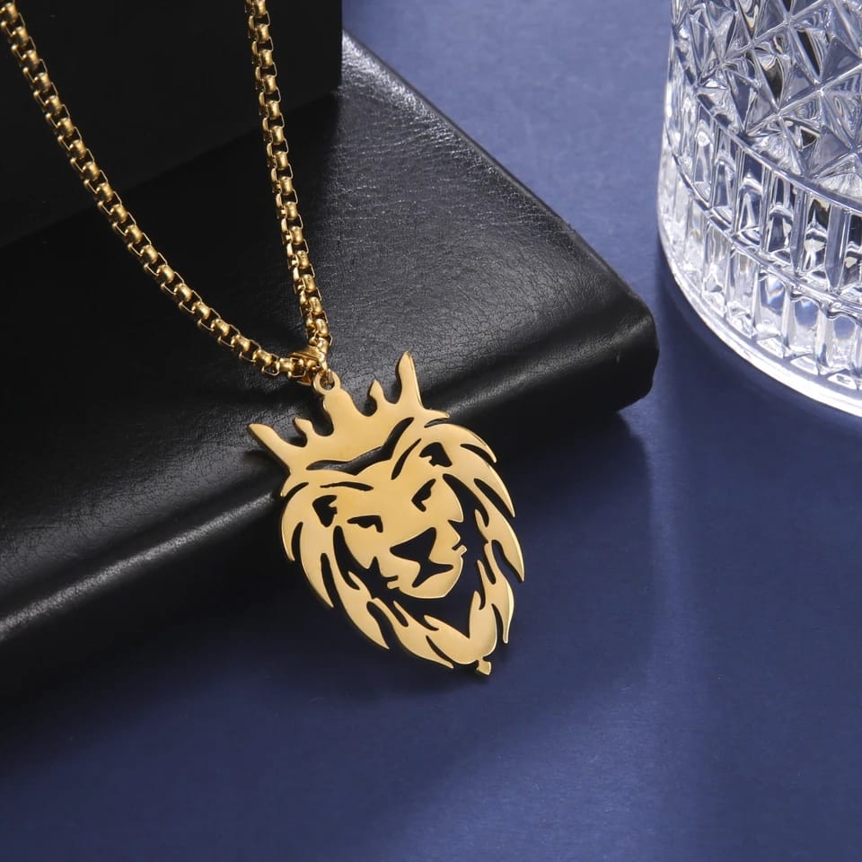 Lion pendant necklace unisex style