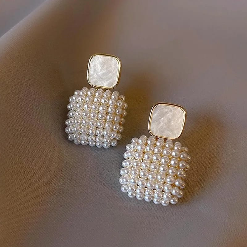Handmade pearl Earrings for womenAnti tarnish featuresMaterial:- Pearl + Alloy zincColour:- Gold