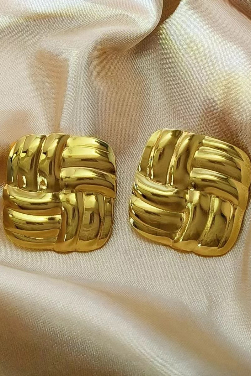 Stainless steel, Anti tarnish earrings for women Colour:- GoldLong time colour durability