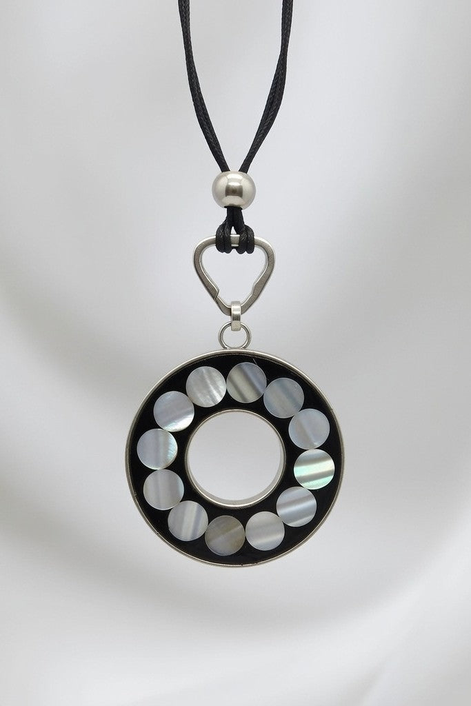 Silver Plated Mother-of-Pearl Inlay Circular Pendant Necklace