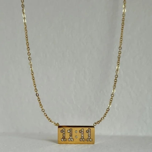 11:11 Lucky Charm Necklace for GirlsMaterial:- Alloy copper Anti tarnish necklace Colour:- Gold