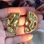 Stainless steel half moon Earrings Luxury styles and No fade earrings Colour:- Gold 18 k gold plated Anti allergic and Anti Tarnish