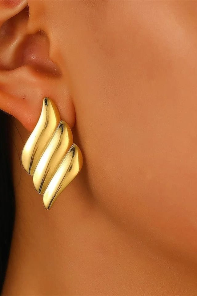 Stainless steel jewellery Premium Quality Earrings Colour:- GoldLong time colour durability