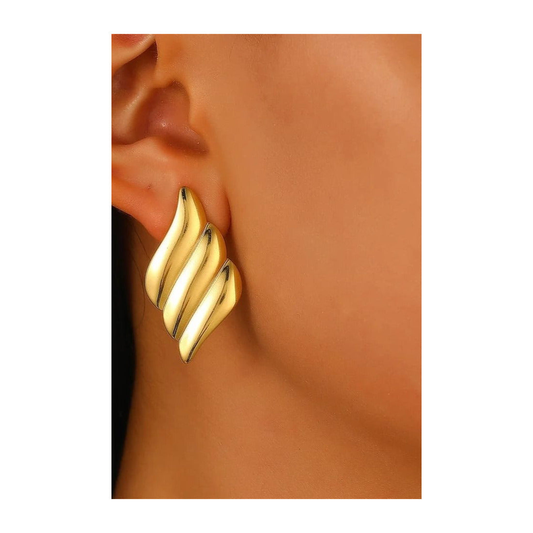 Stainless steel jewellery Premium Quality Earrings Colour:- GoldLong time colour durability