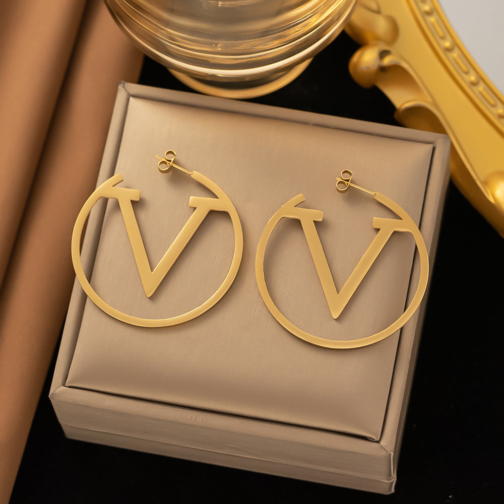 Stainless steel High Quality Luxury Earrings for women 18 k gold plated Material:- Stainless steel Colour:- Gold Anti tarnish, Anti Allergic