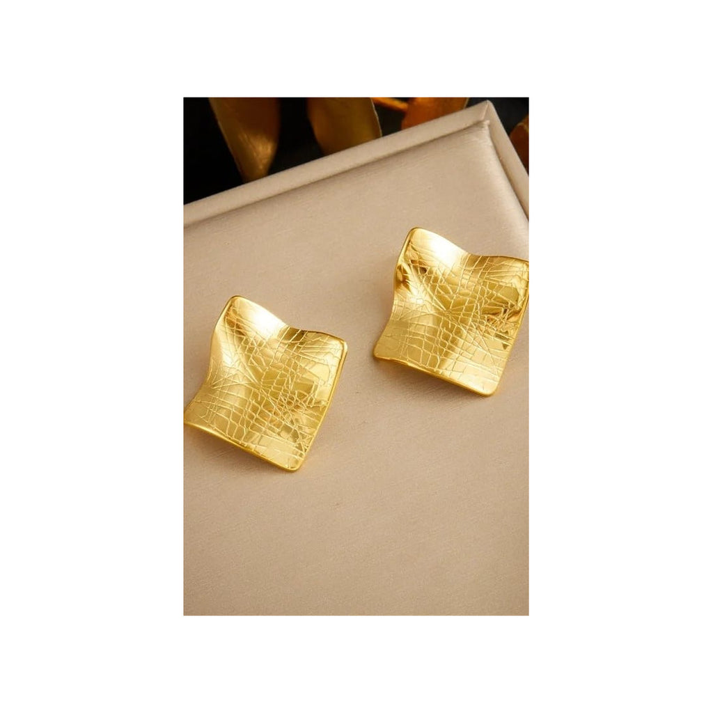 Stainless steel Anti tarnish jewellery 18 k vaccum plating Colour:- Gold Good Quality Guarantee