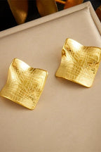 Stainless steel Anti tarnish jewellery 18 k vaccum plating Colour:- Gold Good Quality Guarantee