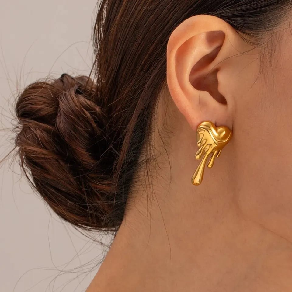 Stainless steel long heart Earrings Colour:- GoldAnti tarnish and Anti Allergic 18 k gold plated