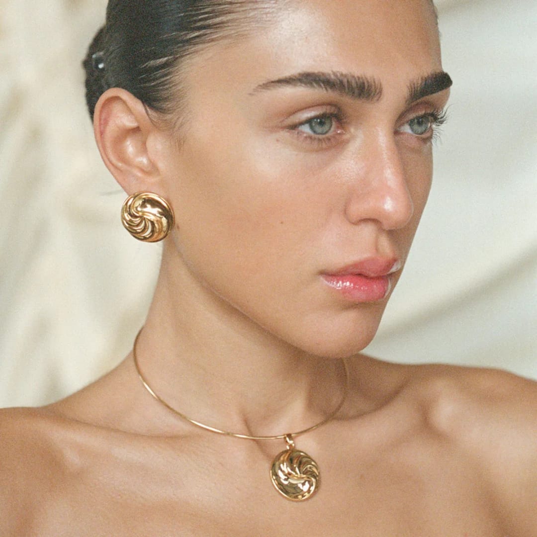 Stainless steel earrings for womenColor :- Gold18 k gold plated Anti tarnish and Anti Allergic Superior Quality jewellery