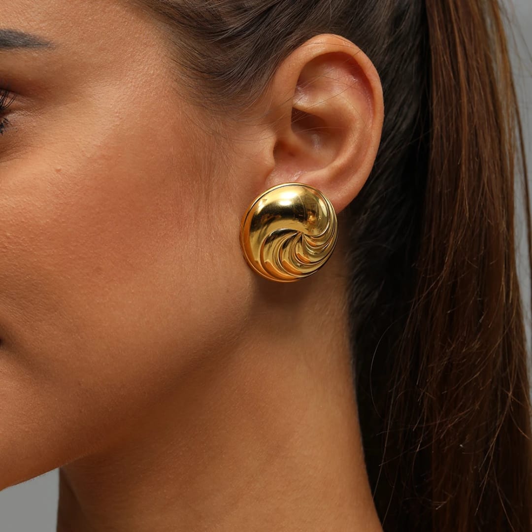 Stainless steel earrings for womenColor :- Gold18 k gold plated Anti tarnish and Anti Allergic Superior Quality jewellery