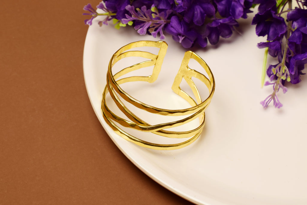 The Twisted Glow Cuff