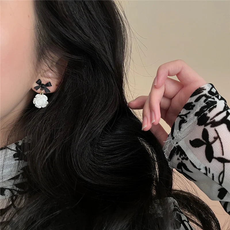 Flower and bow Earings for women