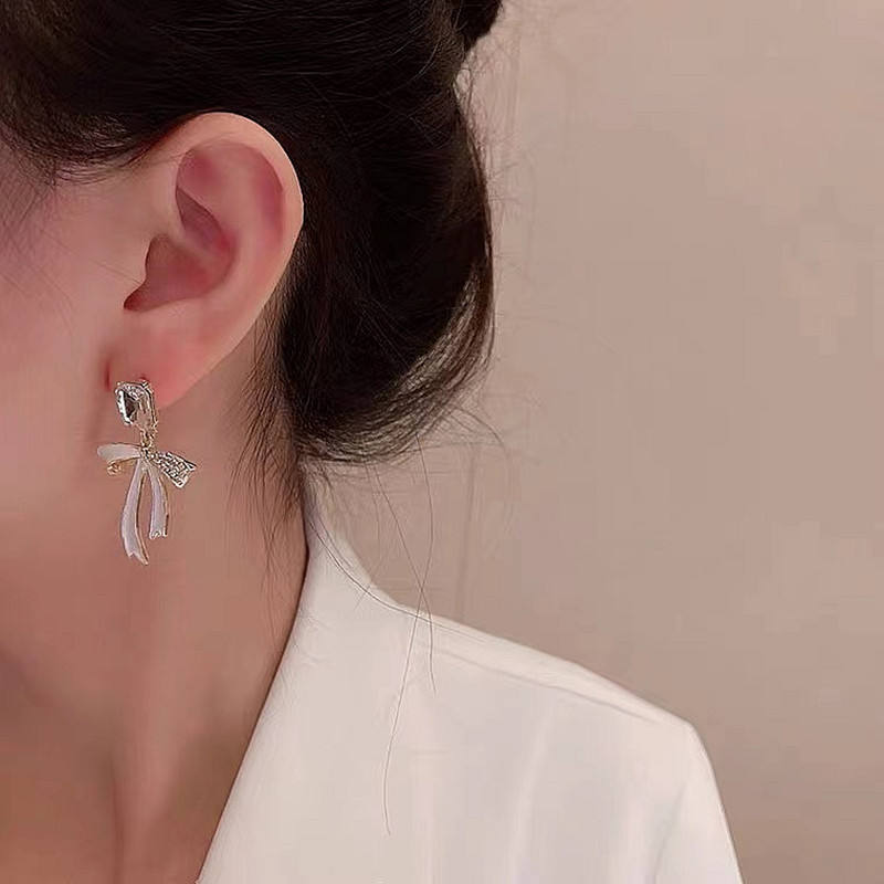 Bow shaped Earrings for women