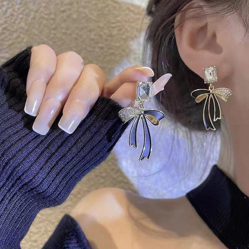 Bow shaped Earrings for women