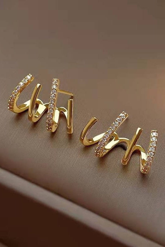 Claw studs for women