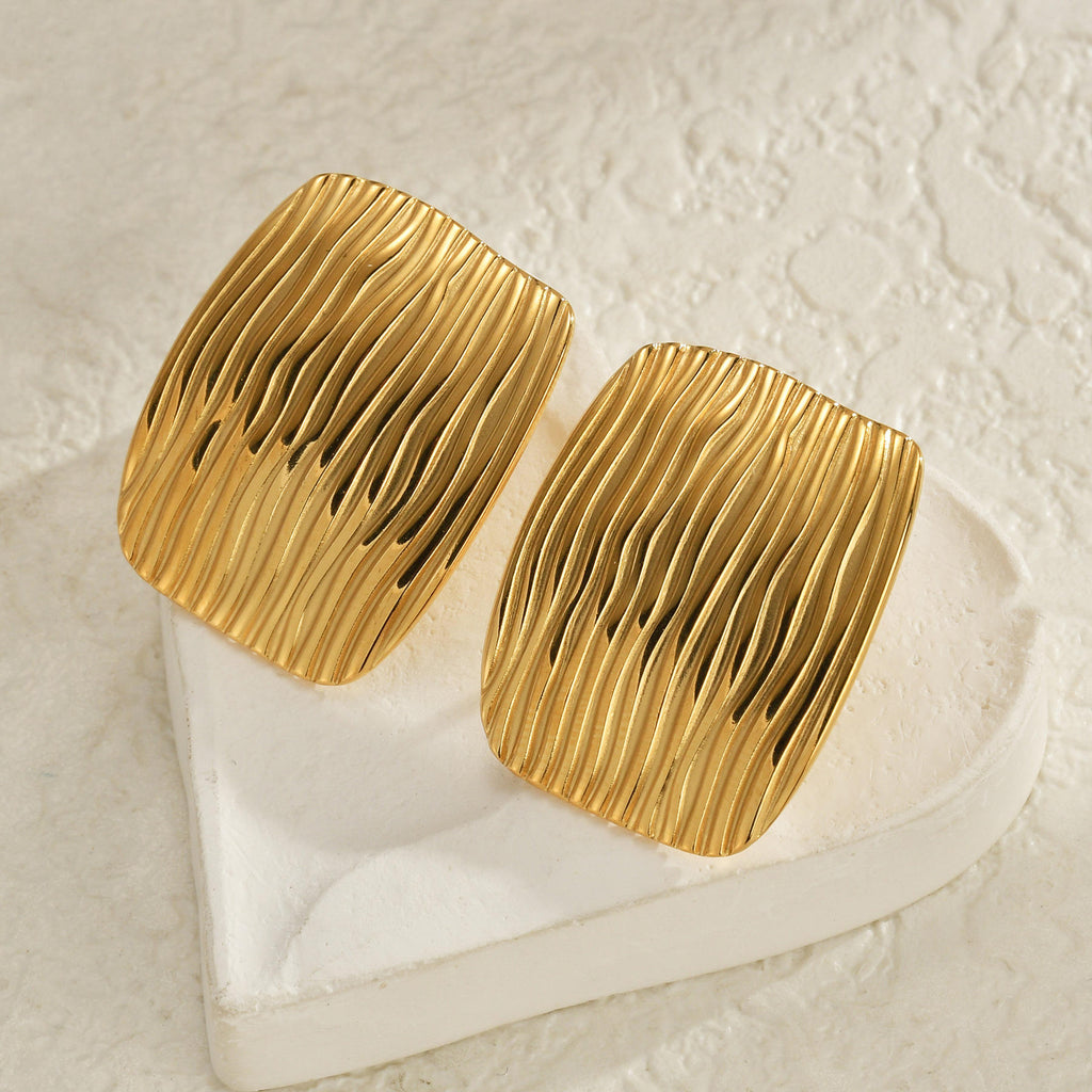 Stainless steel jewellery design for Women Anti Tarnish and Anti Allergic Colour:- GoldLong time colour preservation