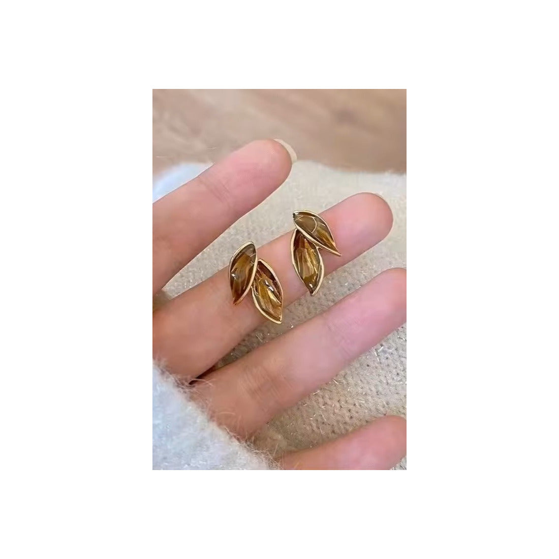 Leaf ear studs for women