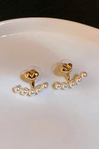 Pearl ear studs