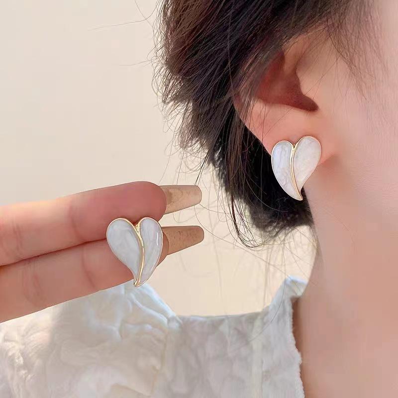 Heart shape ear studs for women