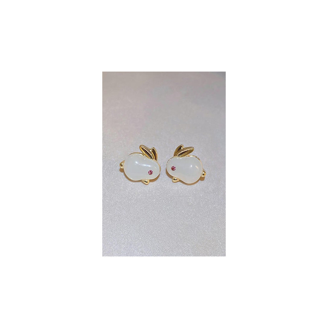 Rabbit shape ear studs