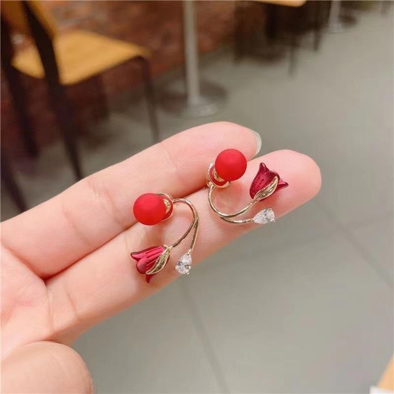 Flower Ear studs for women Material:- Alloy Copper Color:- RedAnti tarnish studs