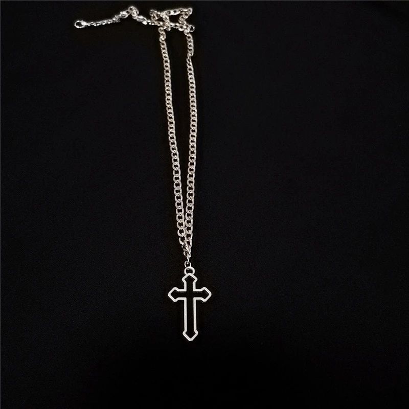 Cross necklace with thick chain Unisex style for both Men's and womenMaterial ;- Alloy zincColor :- Silver