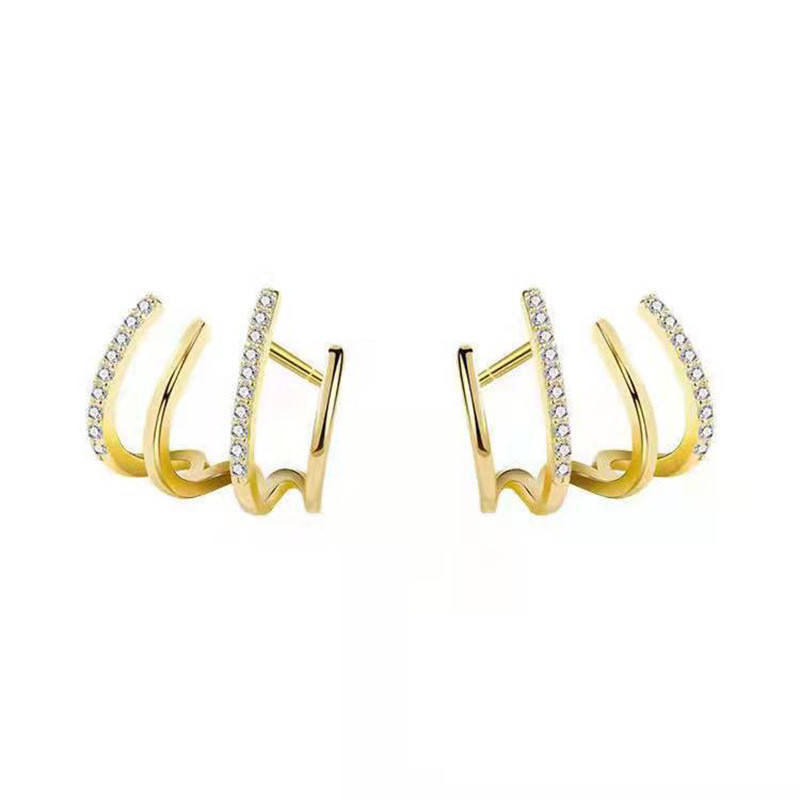 Claw studs for women