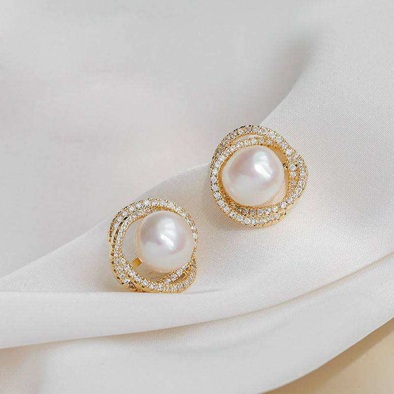 Floral zircon pearl Ear studs, Exclusively launchColor specifications :- goldenReady stock available
