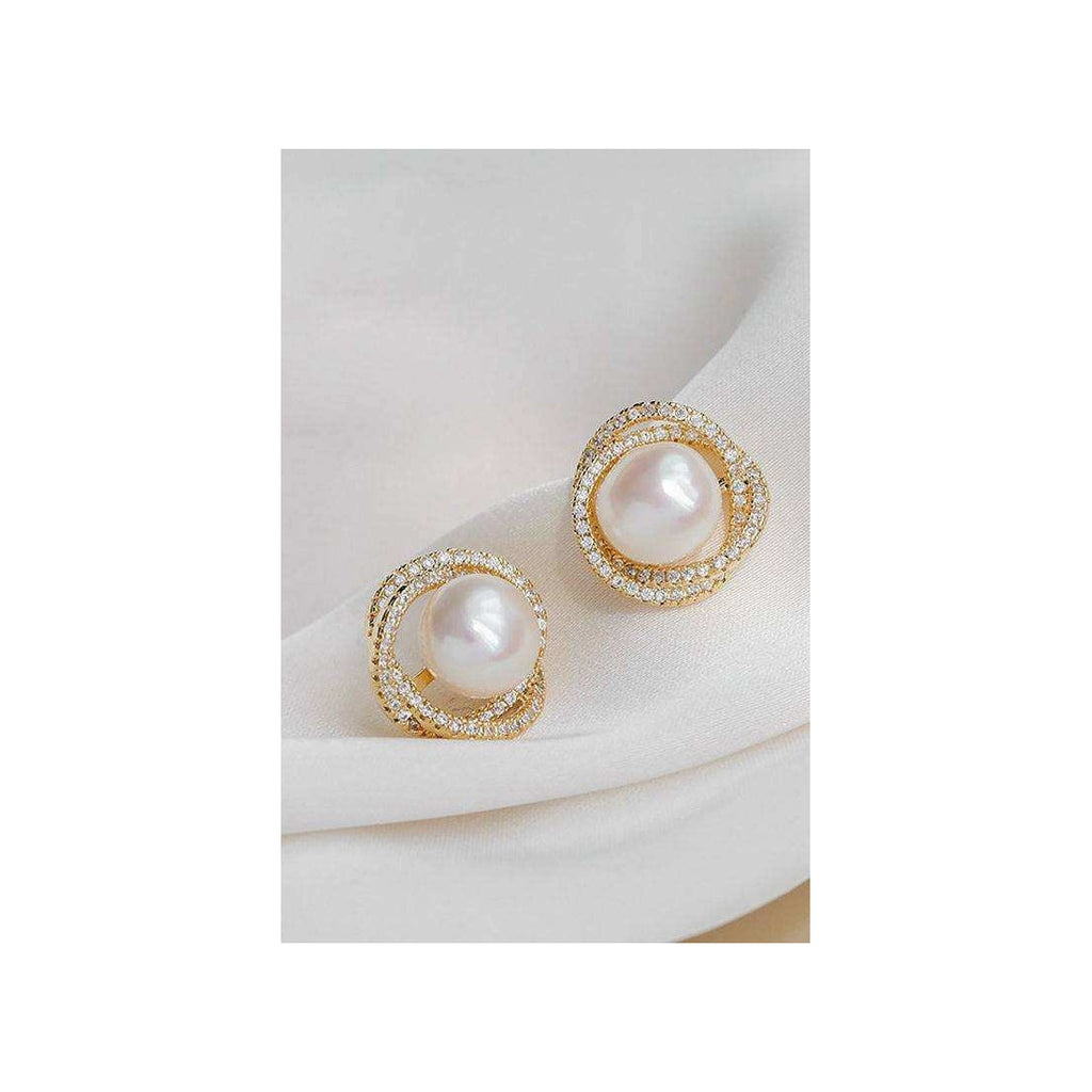 Floral zircon pearl Ear studs, Exclusively launchColor specifications :- goldenReady stock available