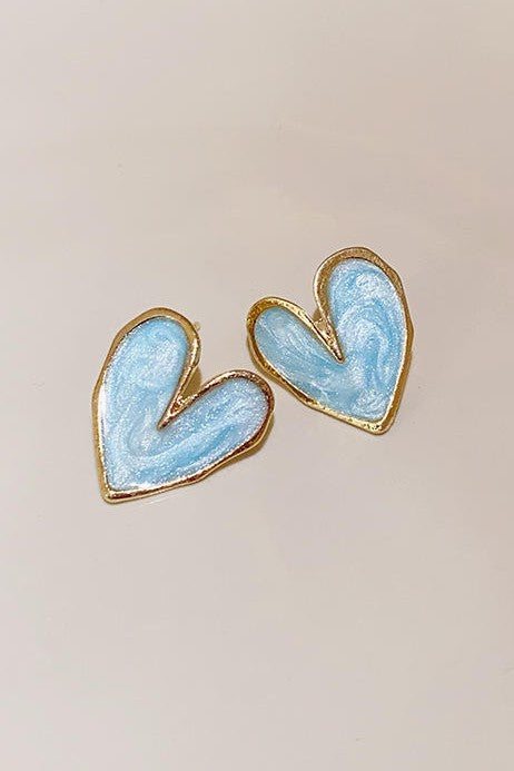 Heart shape Studs for womenAnti tarnish materialColour:- Blue and purpleMaterial:- Alloy Zinc