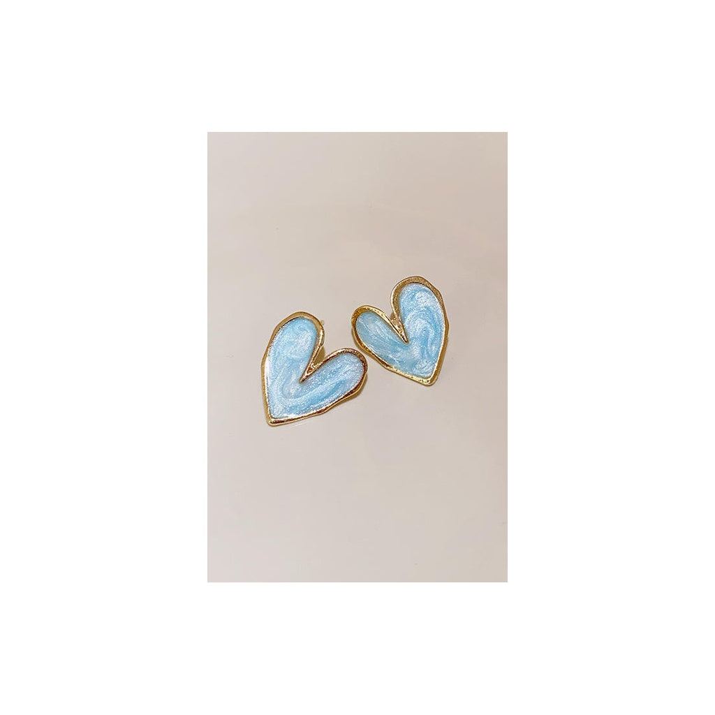 Heart shape Studs for womenAnti tarnish materialColour:- Blue and purpleMaterial:- Alloy Zinc