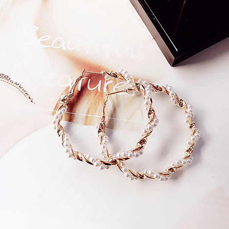 Pearl Earrings for womenMaterial:- Pearl + Alloy zincColor :- Gold