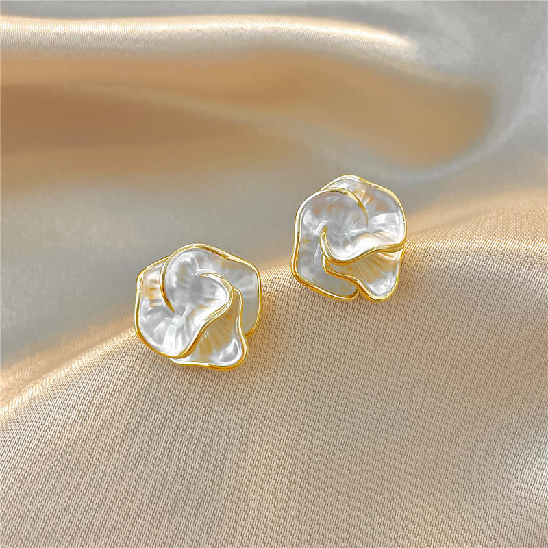 Flower shape ear studs Anti Tarnish ear studs