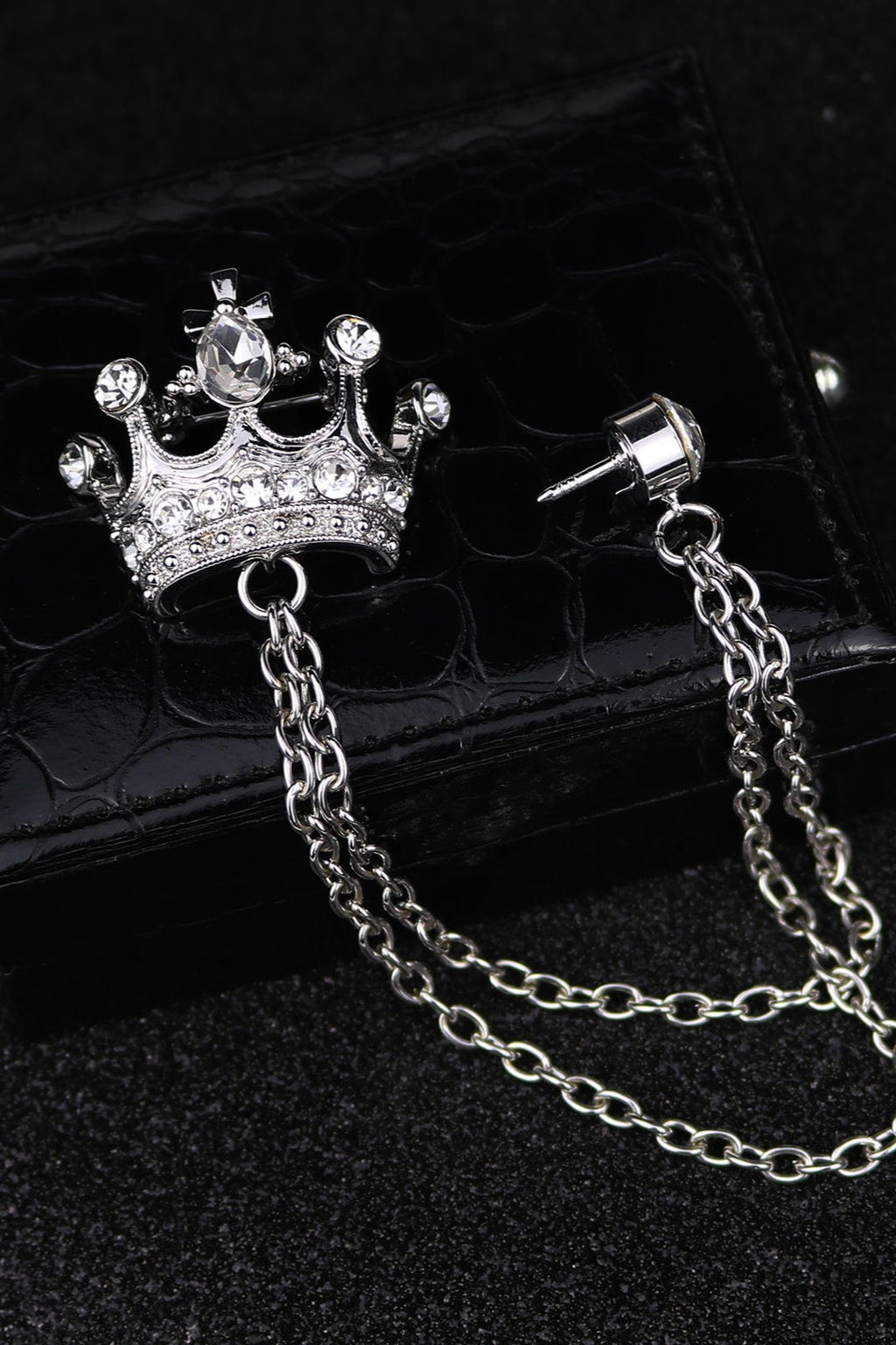 Crown shape brooch Unisex style, Anti Tarnish material