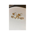 Luxury flower ear studsColor specifications :- GoldenReady stock available