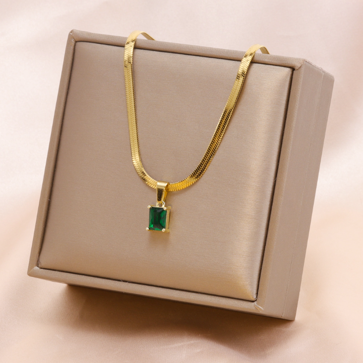 Stainless steel material Gold plated necklace