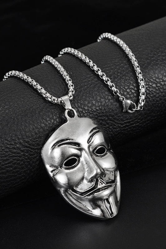 Joker shaped Unisex Style Necklace Mens and Women both can wearMaterial:- Alloy Colour:- Silver