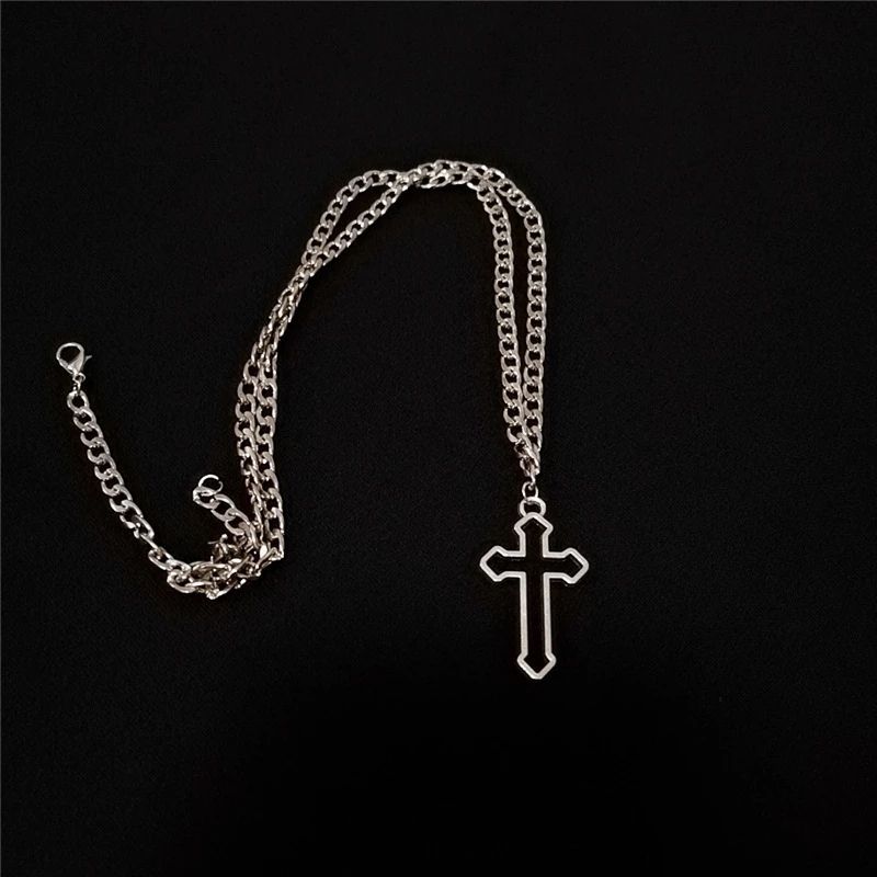 Cross necklace with thick chain Unisex style for both Men's and womenMaterial ;- Alloy zincColor :- Silver