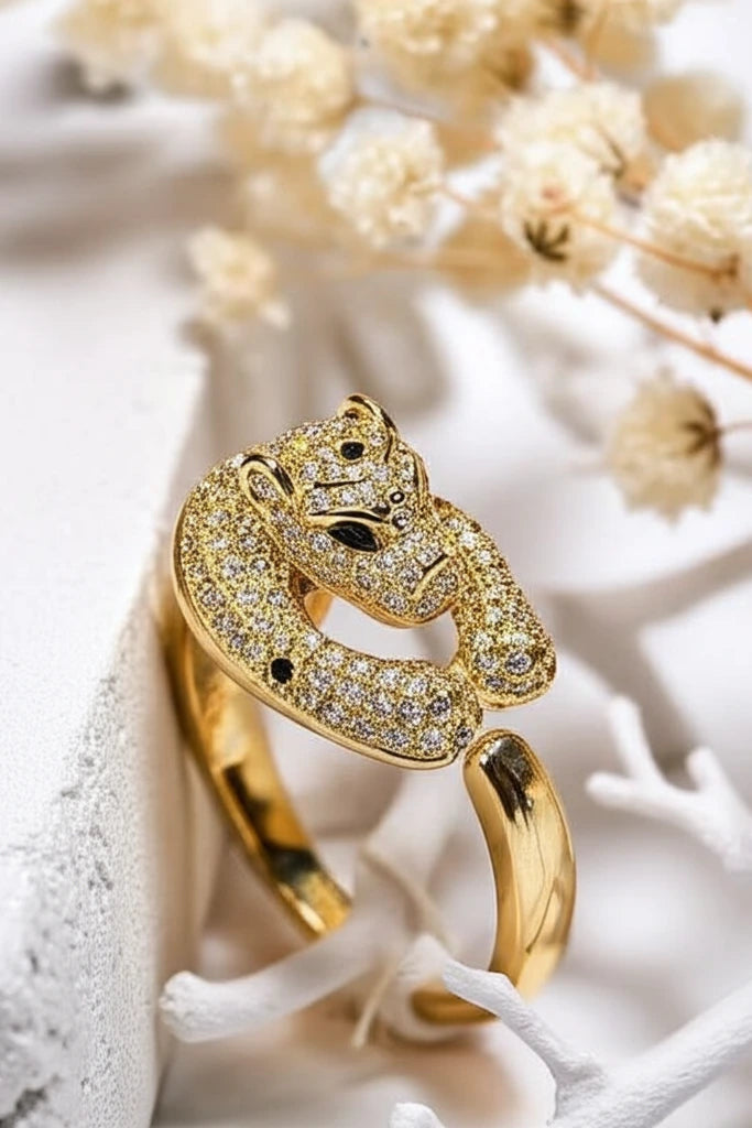 OMID Golden Panther Finger Ring