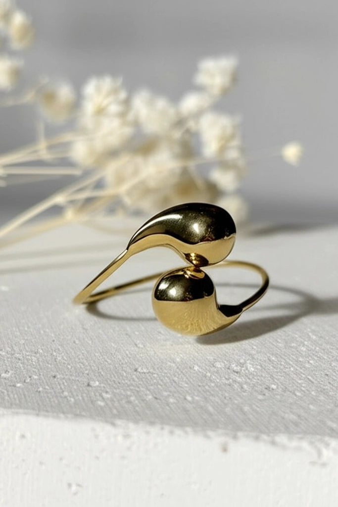 OMID Chuny Tear Drop Golden Bracelet