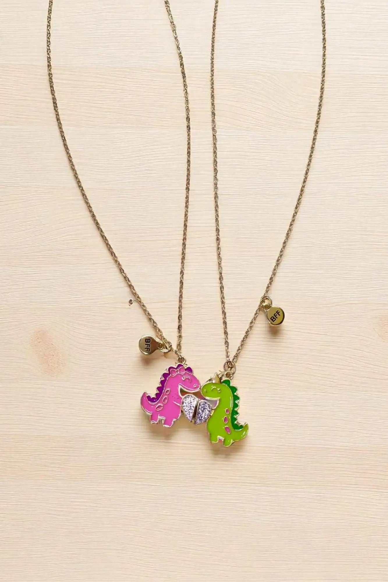 OMID, BFF Unicorn Split Heart Pendant Necklace Set – Cute Pink & Green Best Friends Necklaces for Girls with Gold Chain, Friendship Jewelry Gift.